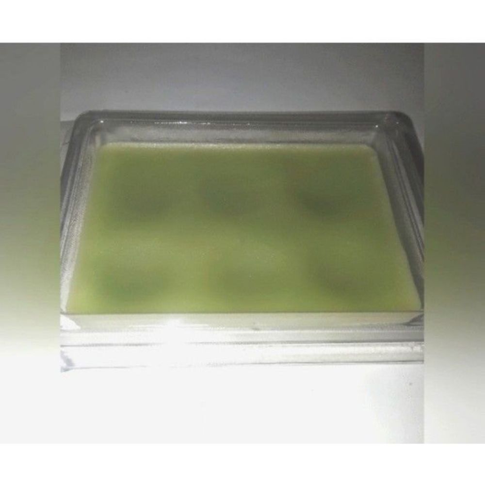 Hand crafted Spring Green waxmelt Rounds - Picture 4 of 4